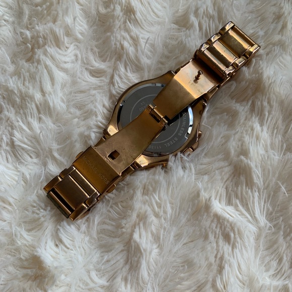 Michael Kors Gold Watch - Picture 4 of 6